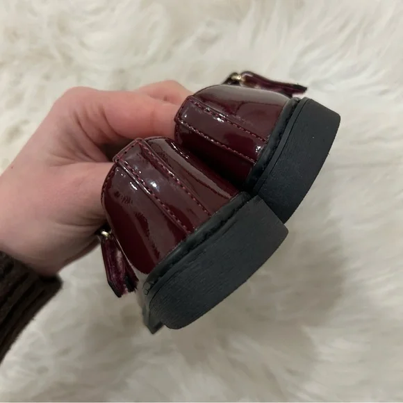 The Children’s Place Burgundy Patent Mary Jane Shoes | Toddler Girl 5 - Picture 5 of 9